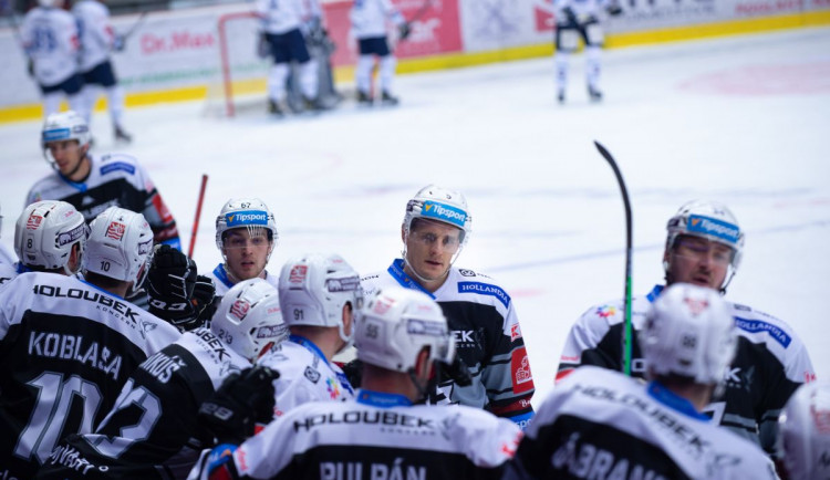 Energie vybojovala pátou výhru v řadě, těsně porazila Indiány