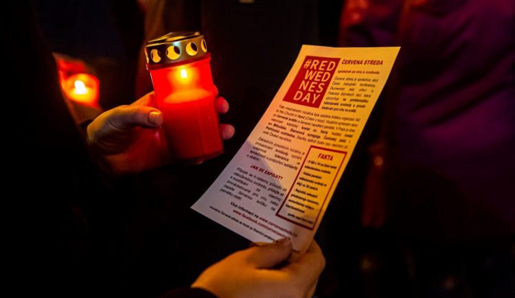 Hlavní město se letos připojuje k tzv. Červené středě, připomínce lidí pronásledovaných pro víru
