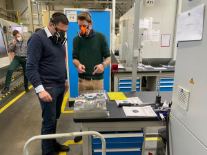 Europoslanec Zdechovský podpoří v Bruselu plzeňského výrobce ochranných masek WPA