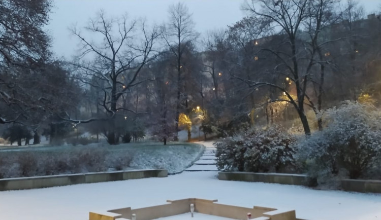 FOTOGALERIE: První sněhová nadílka letošní zimy v Praze očima čtenářů