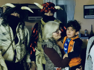 FOTO, VIDEO: Policejní mikulášská směna nadělovala v Klokánku v Hostivicích