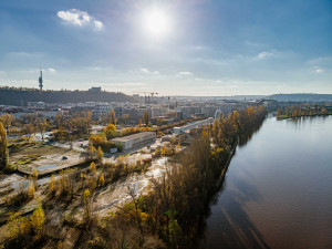 FOTO: Zanedbaný Rohanský ostrov se dočká revitalizace. Mezi Karlínem a Libní vznikne jeden z největších pražských parků