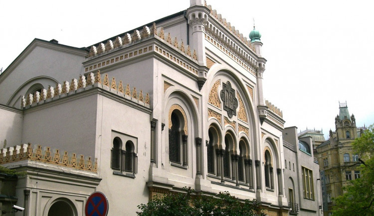 Po roce a půl trvající rekonstrukci se 16. prosince znovu otevře Španělská synagoga v Praze
