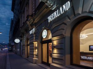 Originální vánoční dárek, který udělá radost? Voucher do revolučního pivního wellness SPA BEERLAND PRAHA