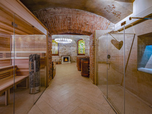 Originální vánoční dárek, který udělá radost? Voucher do revolučního pivního wellness SPA BEERLAND PRAHA