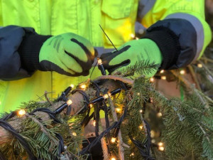 FOTO: Vánoční výzdobu v ulicích Prahy zdobí více než 30 stromů rozsvícených magistrátem i přes 1100 dekorací
