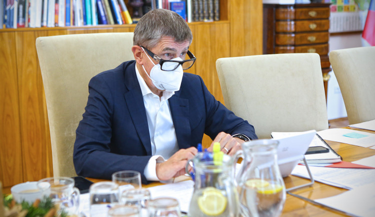 Babiš už nechce zmocněnce pro očkování, bude jím sám