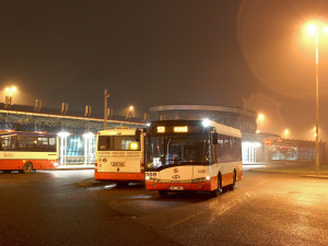Nové autobusové linky vznikly na severovýchodě Prahy. Některé mění ode dneška své trasy