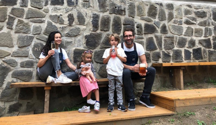 Měli bychom žít americký sen, místo toho se snažíme probudit z české noční můry, říkají majitelé oceňovaného bistra