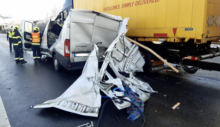 6b7be4b6-9001-4639-adb0-e049da93edbb