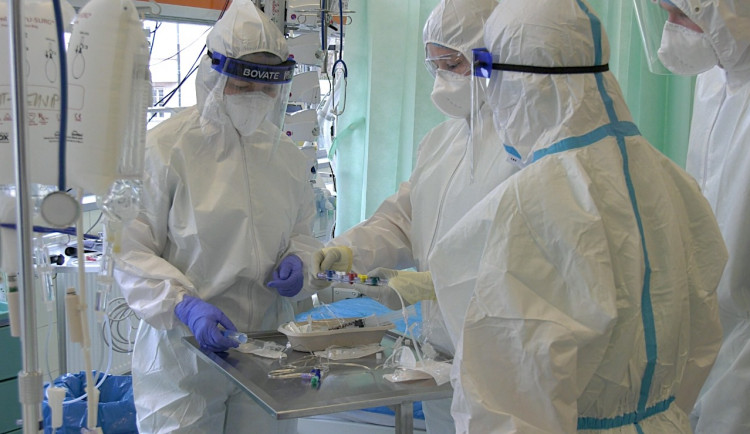 Situace v chebské nemocnici je podle primáře interny kritická, poslanec žádá vládu o urychlenou pomoc z Německa