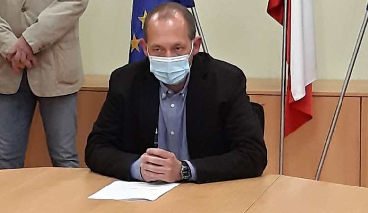 Hejtman Petr Kulhánek: Situace v chebské nemocnici je vážná, ale zatím jsme vždy našli řešení