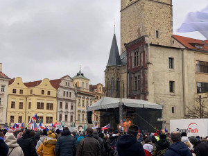 FOTO: V centru Prahy demonstrovaly tři tisíce lidí proti vládním opatřením