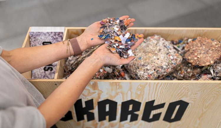 Kongresové centrum bude mít nábytek vyrobený z recyklovaných katalogů