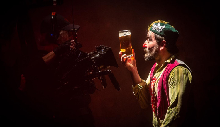 Umělci zahrají ve výlohách v centru Prahy. Upozorní na zavřené obchody i kulturu