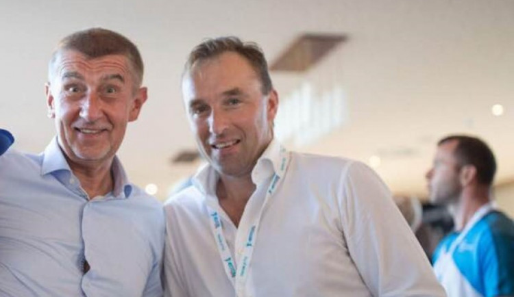 Babiš označil Hniličkovo chování za nepřijatelné, ten rezignoval