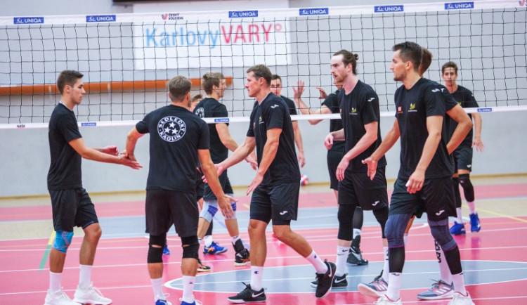 Karlovy Vary se drží v čele extraligy a dnes hrají s Jihostrojem