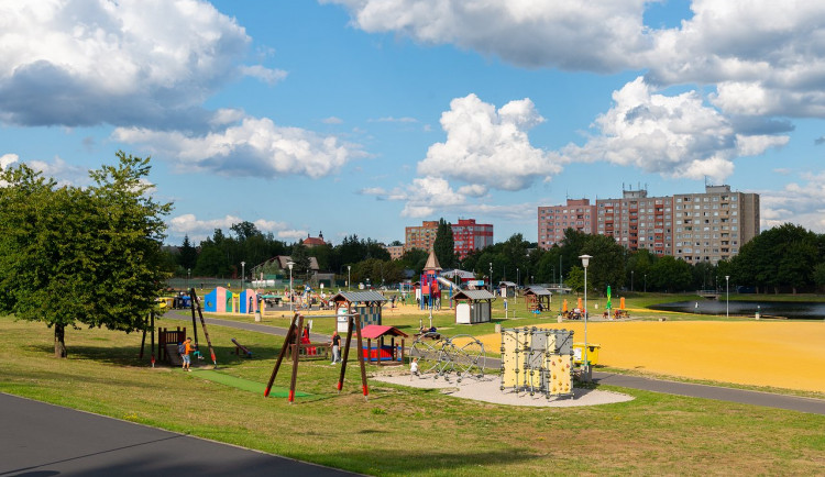 Volnočasový areál Rolava by mohl sloužit i jako letní kino