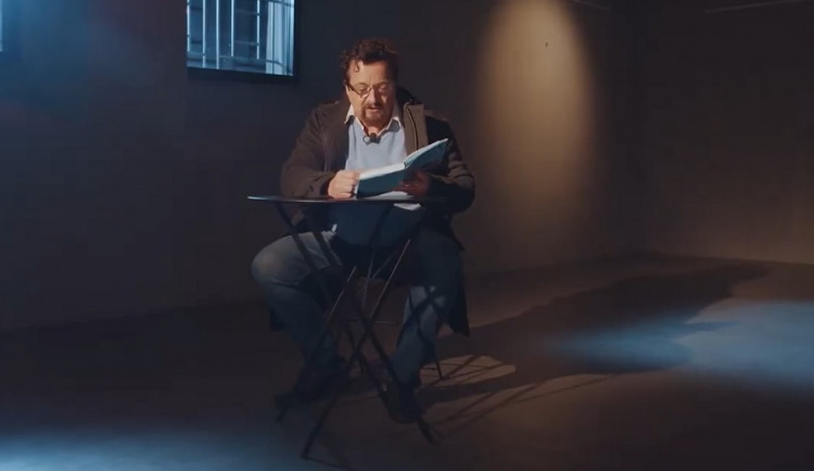 VIDEO: Praha rozjíždí projekt autorského čtení „Knihy v kobce“. Kvůli koronaviru zatím on-line