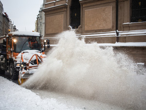 Sněhová peřina přikryla Prahu. Podívejte se na zasněžené hlavní město