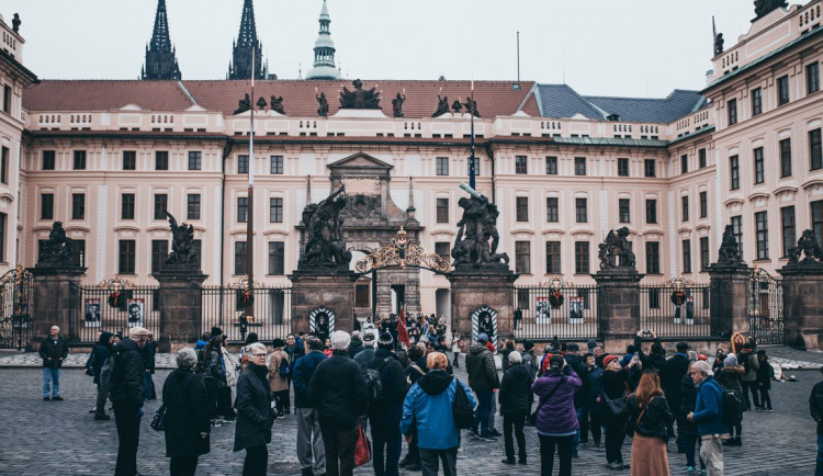 Počet turistů v Praze loni meziročně klesl o 73 procent. Na vině je koronavirus