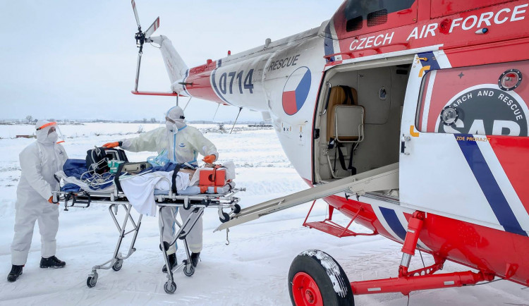 ČR se blíží hraniční kapacitě lůžkové intenzivní péče, podle hejtmana nastal čas aktivovat spolupráci s Německem