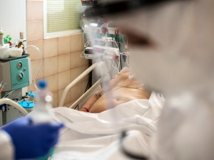 Pandemie vytvořila novou kategorii nemocných potřebujících následnou intenzivní péči