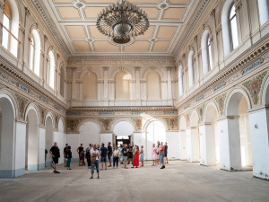 Budovu Burzy v areálu Pražské tržnice v Holešovicích čeká rekonstrukce. Bude opět sloužit jako restaurace