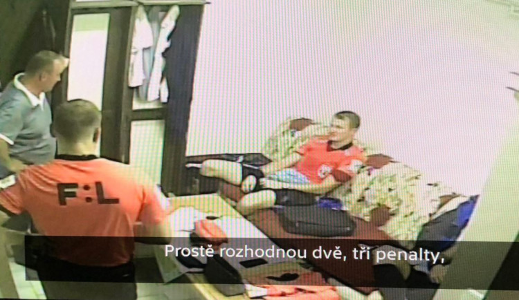 „Zlomte vaz... soupeři,“ nabádal šéf Vyšehradu rozhodčí. Organizovaná skupina ovlivňovala zápasy