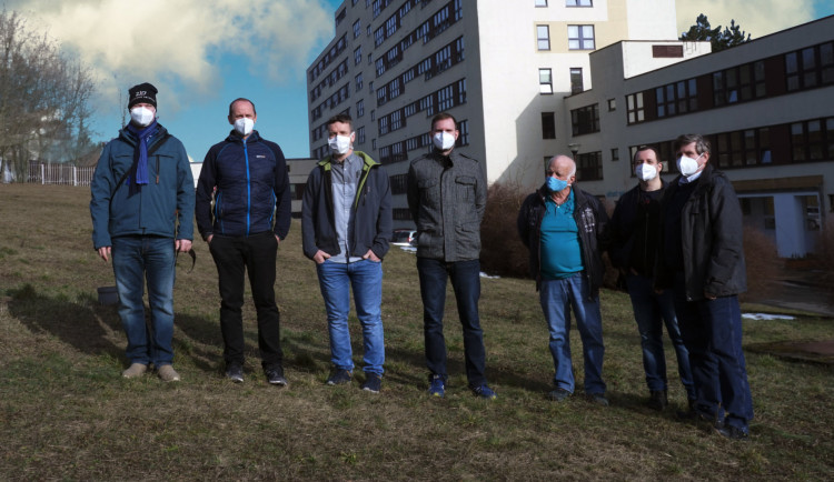 Lékaři ze sokolovské ortopedie odchází do Kadaně, s vedením nemocnice se nedohodli