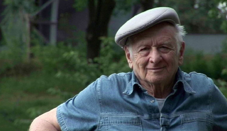 Židovský spisovatel Arnošt Lustig, který si sám prošel koncentračními tábory, zemřel před deseti lety