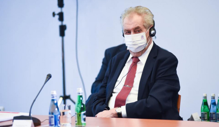 Blatného je mi líto, řekl Zeman. Podle něj by bylo dobře, kdyby si ministr odpočinul