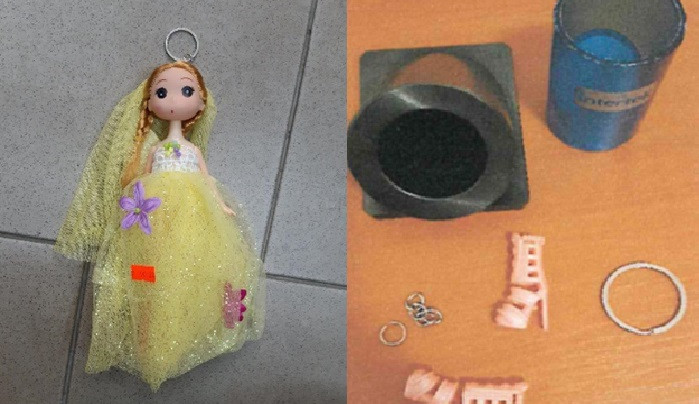 Inspektoři zakázali nebezpečný přívěšek na klíče. Panenka s copánky může být pro děti nebezpečná