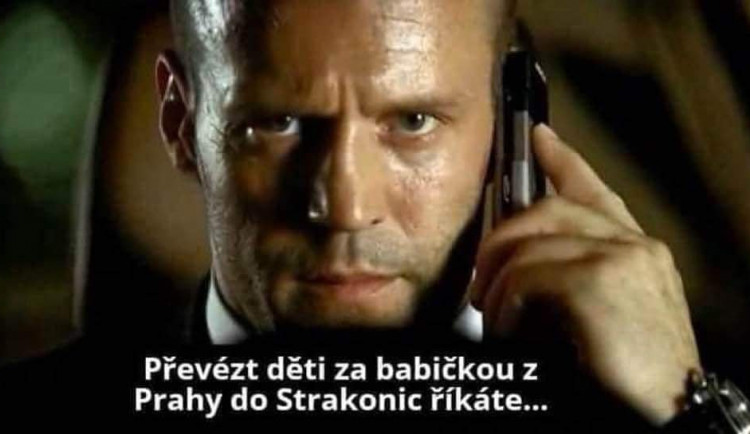 Češi opět nezklamali. Sociální sítě zaplavily vtipy a virální videa, co hodnotí aktuální situaci