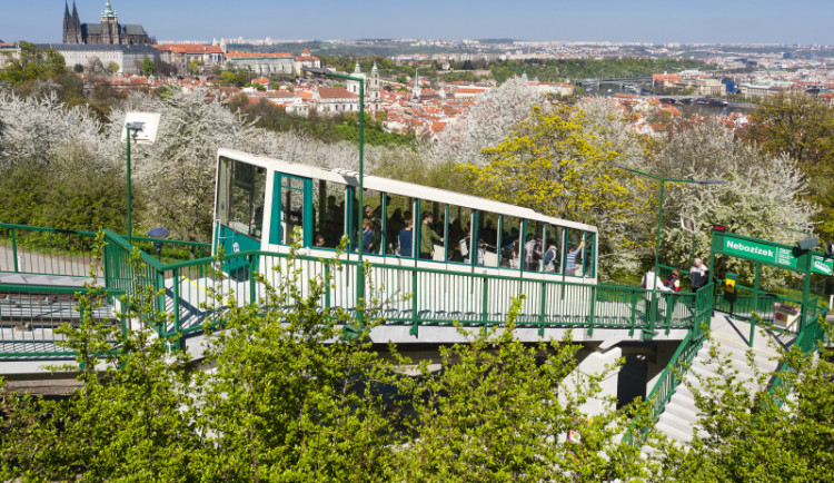 Lanovka na Petřín od pondělí nepojede. Čeká ji pravidelná jarní výluka