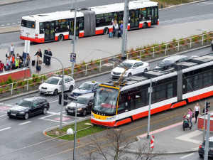 Mezi náměstími Míru a I. P. Pavlova nepojedou skoro měsíc tramvaje