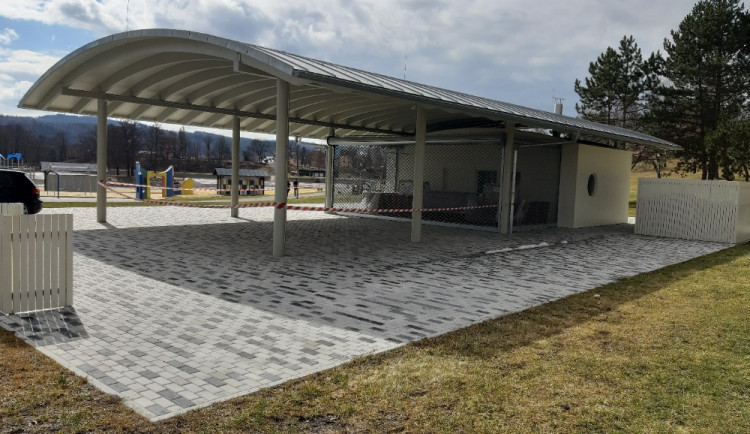 Nové bistro bude obsluhovat Špunt a Knoflík