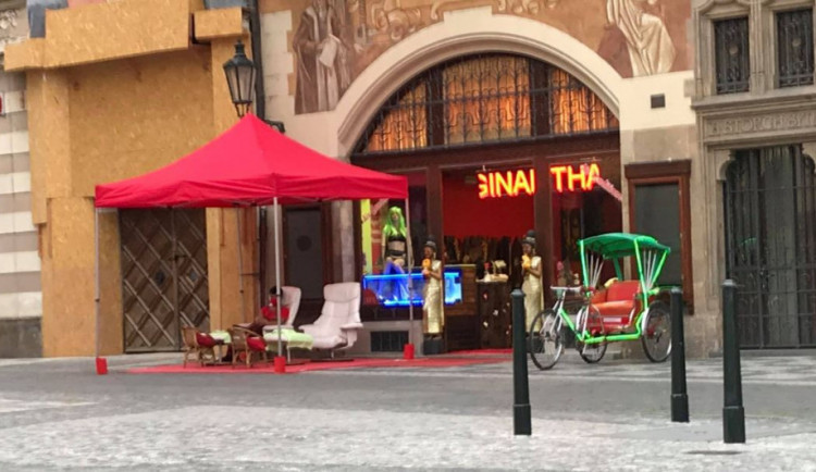 Hlavní město odstraní z centra rikši, které jsou neoprávněně využívané pro reklamu