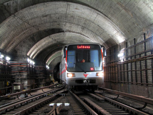 Mezi stanicemi Pražského povstání a Muzeum nepojede o Velikonocích metro