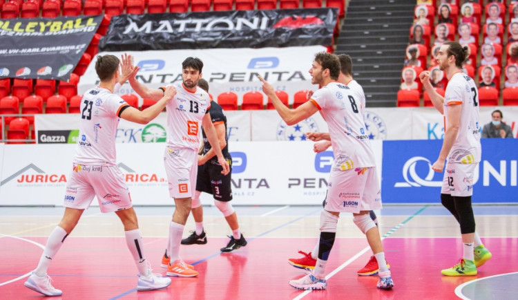 Hlava v těžkých utkáních rozhoduje ze tří čtvrtin, říká trenér Novák