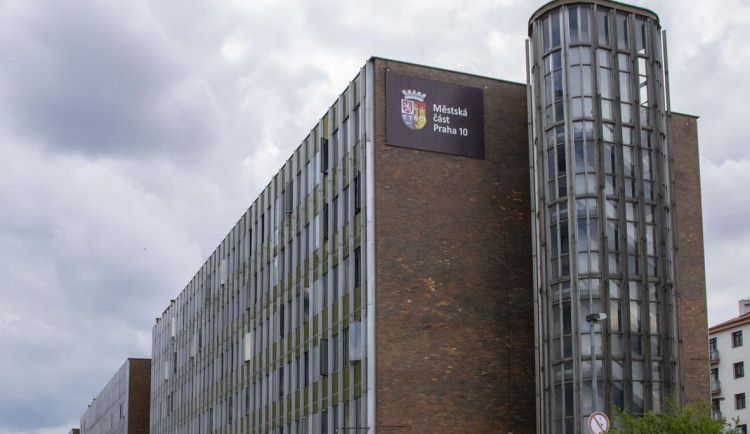 Rekonstrukce radnice v Praze 10 bude stát přes miliardu korun