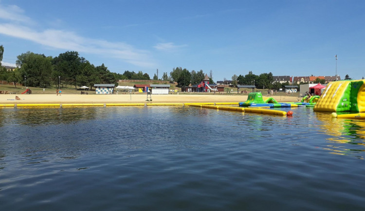 Koupaliště čeká nákladná oprava, letní sezona ale ohrožena nebude