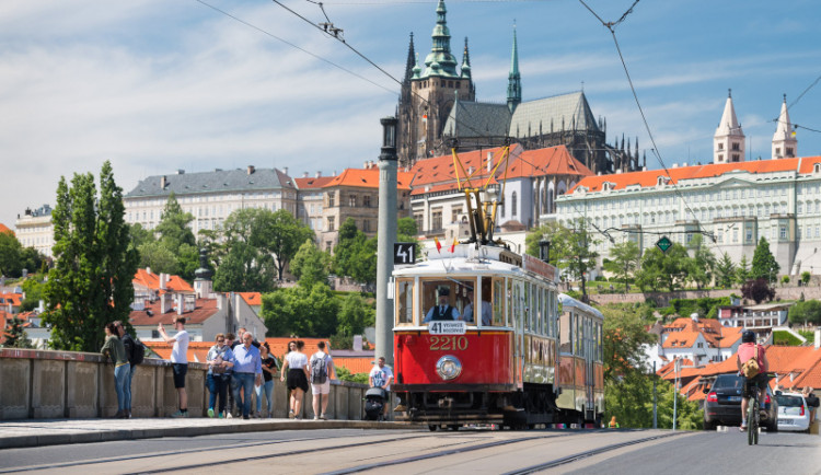 Historická tramvaj opět vyjede do pražských ulic. V provozu bude o víkendech a o svátcích