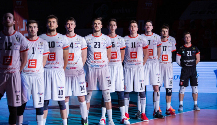 Extraligový titul se dnes večer slavit nebude, hosté vykřesali naději a vynutili si čtvrtý zápas