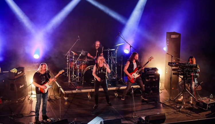 Za streamovaný koncert zaplatili hudební fanoušci 164 tisíc korun