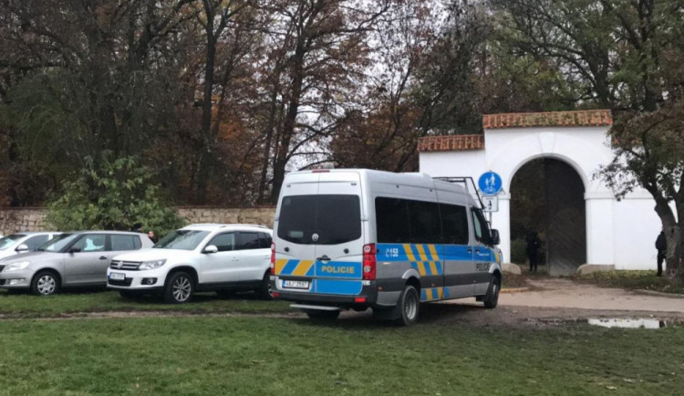 Loňskou vraždu dívky z obory Hvězda policie odložila. Motivem byla zřejmě neopětovaná láska