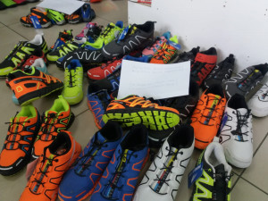 V Sapě aktuálně probíhá rozsáhlý zásah. Celníci objevily sklady plné padělků