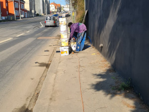 Na zdi v Praze ožívá příběh Anthropoidu. Hotovo bude do konce dubna