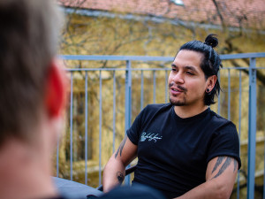 Radek vyrůstal v dětském domově, teď spolupracuje s hvězdami a je špička mezi trenéry