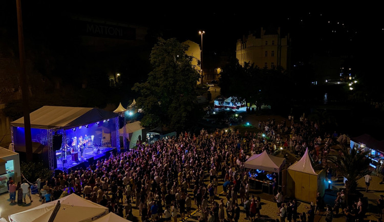 POLITICKÁ KORIDA: Mělo by být Karlovarské kulturní léto novou karlovarskou tradicí?